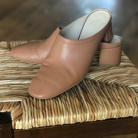 Everlane Day Block Heel Mule in Cognac - Picture 2 of 10